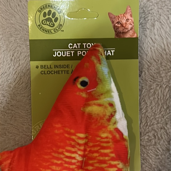 Cat toys (catnip and fish) - Picture 3 of 6